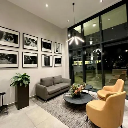 Bw Simfonia 407-whit Free Garage Parking Διαμέρισμα